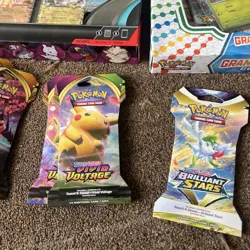 Pokemon TCG Bundle Lot of 5 boxes and 21 packs separate - Image 5