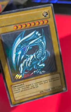 Yu-Gi-Oh! Blue Eyes White Dragon SDK-E001 - Image 2