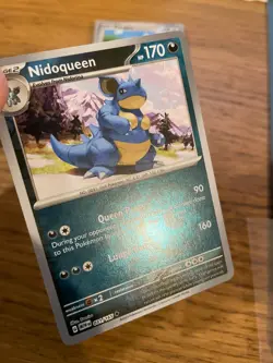 NEAR MINT! Nidoqueen (031/165) S&V 151 Reverse Holo Rare Pokemon Card! - Image 3
