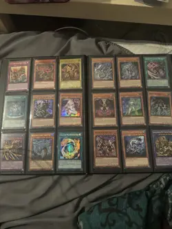 Yu-Gi-Oh! Lot Dark Magician Girl Binder and Cards - Image 3