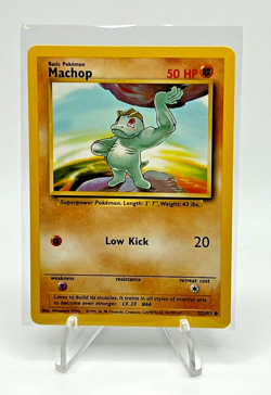 Machop 52/102 1st Edition Pokemon Base Set Ungraded - Image 1