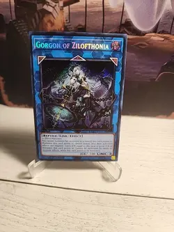 Gorgon of Zilofthonia - DUAD-EN050 - Secret Rare 1st Edition Yu-Gi-Oh - Image 1