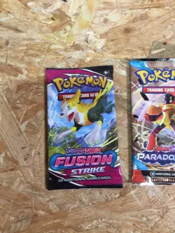 Pokemon 6 Booster Bundle Various Sets Sword & Shield, Scarlet & Violet - Image 2