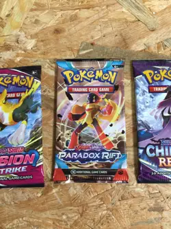Pokemon 6 Booster Bundle Various Sets Sword & Shield, Scarlet & Violet - Image 3