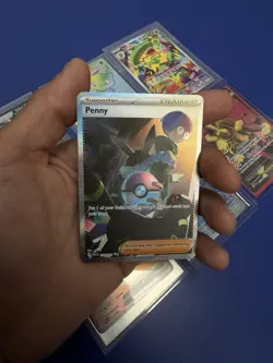 Pokemon TCG Penny Paldean Fates Trainer Holo Card 239/091 Illustration Rare - Image 3
