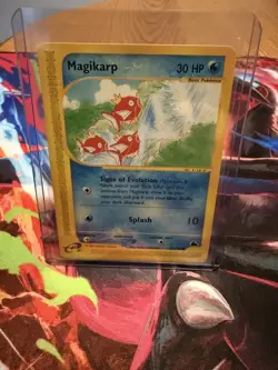 Magikarp Skyridge 75/144 Regular Non-Holo Card Near Mint Condition - Image 1