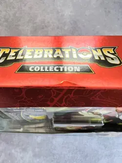 Pokemon Celebrations 25th Anniversary Lance’s Charizard V Collection Box Sealed - Image 4