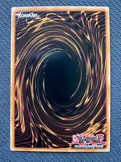 Yugioh Pot of Greed Unlimited Edition Super Rare DB1-EN134 NM - Image 2
