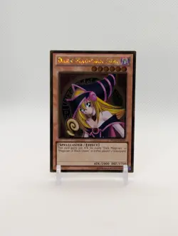 Dark Magician Girl PGLD-EN033 Gold Rare LP - Image 1