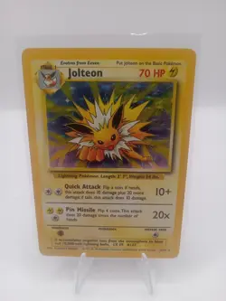 Pokemon TCG Jolteon Jungle Holo Rare Card 4/64 No Symbol Misprint - Image 1