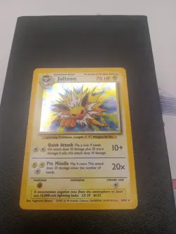 Pokemon TCG Jolteon Jungle Holo Rare Card 4/64 No Symbol Misprint - Image 2
