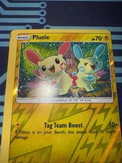 2017 POKEMON SUN MOON SHINING LEGENDS 33 PLUSLE REVERSE FOIL MISCUT ERROR KOMIYA - Image 2