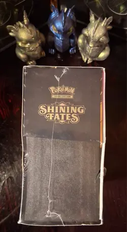 Pokemon TCG Shining Fates Elite Trainer Box (✨Tiny Cellophane Tear - See Pix✨) 820650808173 - Image 4