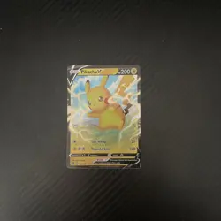 Pokemon TCG Pikachu v Fusion Strike 086/264 Holo Ultra Rare - Image 1