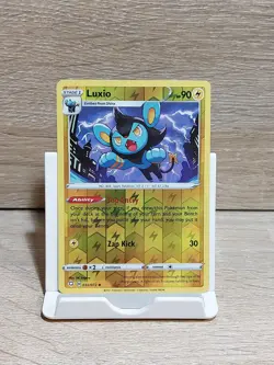 Luxio 032/072 Reverse Holo Shining Fates Pokemon TCG Card - Image 1