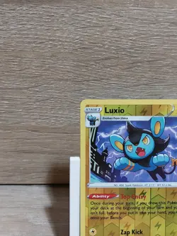 Luxio 032/072 Reverse Holo Shining Fates Pokemon TCG Card - Image 2