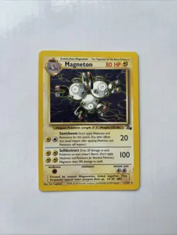 Pokemon TCG Magneton 1st Edition Unlimited Holo Rare Card Fossil 11/62 - Image 1