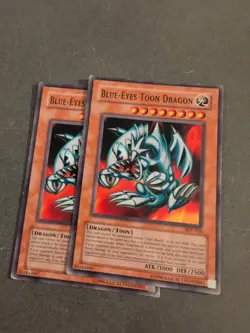 2X Blue-Eyes Toon Dragon SDP-020 Starter Deck: Pegasus Unlimited Yugioh LP - Image 1