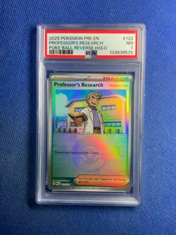 2025 POKEMON PROFESSOR'S RESEARCH 122/131 POKEBALL HOLO PRE EN Psa 7 - Image 1