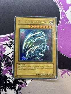 Yugioh Blue-Eyes White Dragon SDK-001 Ultra Rare Unlimited DMG - Image 3