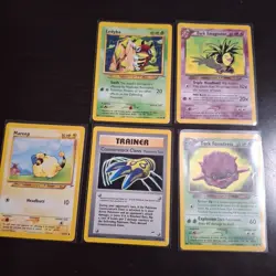 Pokemon Lot Of 32-Fossil, ETC, includes MUK Holo- Mewtwo Black Star Promo- LP-NM - Image 3