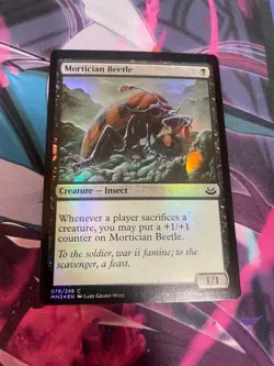 MTG - MORTICIAN BEETLE - COMMON - FOIL - MM3 - NM *SLIGHT MISCUT* - Image 1