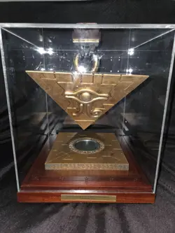 Yu-Gi-Oh! Millennium Puzzle Duelist King Champion Trophy 2003 Konami Authentic - Image 5