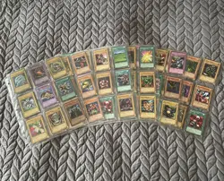YuGiOh! 118 Card Joblot Bundle Bulk Holos In Sleeves, Blue Eyes White Dragon - Image 1