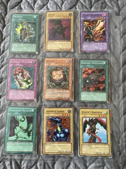 YuGiOh! 118 Card Joblot Bundle Bulk Holos In Sleeves, Blue Eyes White Dragon - Image 3