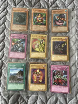 YuGiOh! 118 Card Joblot Bundle Bulk Holos In Sleeves, Blue Eyes White Dragon - Image 5
