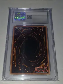 Yugioh Card Five-Headed Dragon CGC 10 Dino's Rage SD09-ENSS1 2006 Ultra Rare LE - Image 2