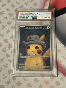 2023 POKEMON SVP EN-SV BLACK STAR PROMO #085 PIKACHU WITH GREY FELT HAT PSA 7 - Image 1