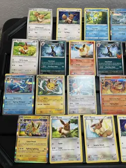 (30) EEVEE CARDS LOT VTG GLACEON LEAFEON ESPEON JOLTEON EVOLUTION Holo 2010 - Image 2