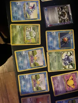 1998 Pokemon Lunch Tin With 100 Cards From Base Set To Black And White Used/Play - Image 2