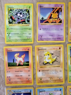 25 Pokemon Bulk Lot ALL SHADOWLESS! 1999 Base Set Beedrill, Lass, Pikachu! (MP) - Image 3