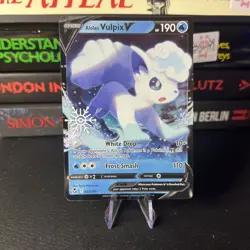Alolan Vulpix V 033/195 Pokemon TCG Sword & Shield Snowflake Silver Tempest Holo - Image 1
