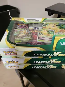 Pokemon TCG Leafeon VStar Special Collection Box New/other --09 - Image 4