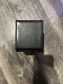 Magic: The Gathering Alcove Flip Box - Swamp - UltraPro Commander Deck Box - Image 5
