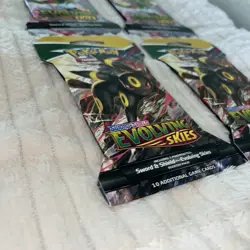 Pokemon TCG EVOLVING SKIES Lot, 4 Sleeved Booster Packs Rayquaza/Umbreon Art - Image 3
