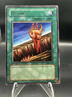 Fissure LOB-057 The Legend of Blue Eyes White Dragon 1st Edition - Image 1