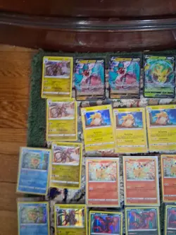 Pokemon Evolving Skies Lot Of 153 Holos And 6 V Cards. NM. - Image 2