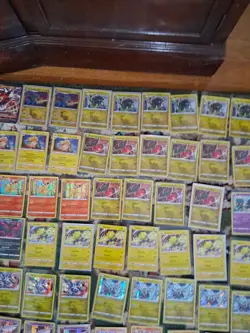Pokemon Evolving Skies Lot Of 153 Holos And 6 V Cards. NM. - Image 5