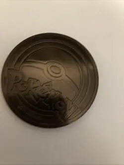 Pokemon Card TCG Pikachu 2” Jumbo Coin Golf Foil LP Gen 1 Kanto Rare Collectible - Image 3