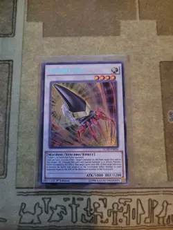 YUGIOH ARMORY ARM LC5D-EN034 SECRET 1ST ED NM - Image 1