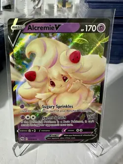 Alcremie V 022/073 - Pokemon TCG Champion's Path (2020) - NM - Image 1