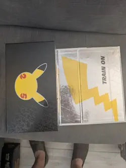 Pokemon Celebrations Set of Gold Metal Cards (Charizard, Pikachu) + Original Box - Image 4