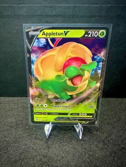 Appletun V 026/264 Swsh08: Fusion Strike Ultra Rare Holo Pokemon TCG Card NM - Image 1