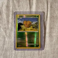 Combee 79/130 Reverse Holo Diamond And Pearl Pokemon Card - Image 1