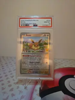 2025 POKEMON PRE EN-PRISMATIC EVOLUTIONS POKEMON DAY 2025 #074 EEVEE PSA 10 - Image 1