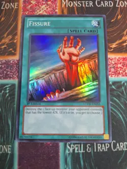 Yu-Gi-Oh! TCG Fissure LCYW-EN055 Super Rare 1st Edition Near Mint - Image 1